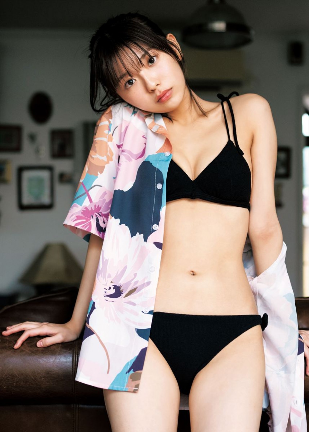 かわいいと話題の“お天気お姉さん”がグラビア初挑戦　柏木由紀の最新写真集からアザーカットも