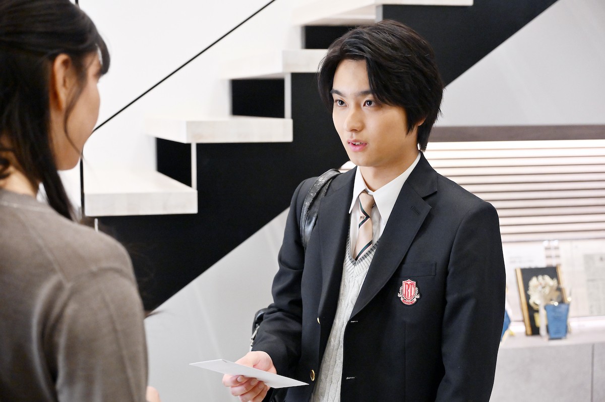 『御上先生』第5話　“御上”松坂桃李が再び、殺人犯“弓弦”堀田真由と面会