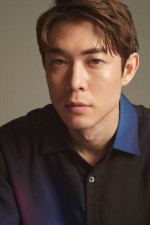 ドラマ『しあわせは食べて寝て待て』に出演する宮沢氷魚 