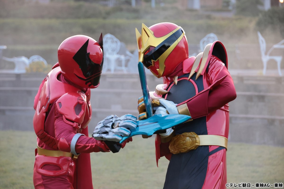 『ナンバーワン戦隊ゴジュウジャー』第1話に『ブンブンジャー』井内悠陽が登場　クワガタオージャーに変身「衝撃でした！」