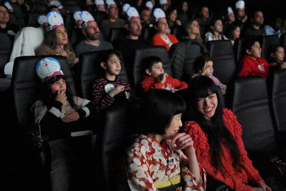 水田わさび＆あいみょん”仲良しコンビ”感激　『映画ドラえもん のび太の絵世界物語』、イタリアで初のワールドプレミア開催