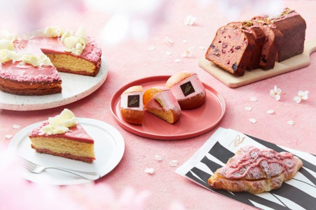 中目黒・スタバ「ロースタリー東京」に“桜”ビバレッジ登場！　桜色のラテやフードを用意