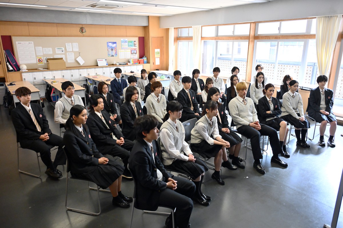 『御上先生』“是枝”吉岡里帆、怪文書への考察に反響「闇が深い」「裏口入学」