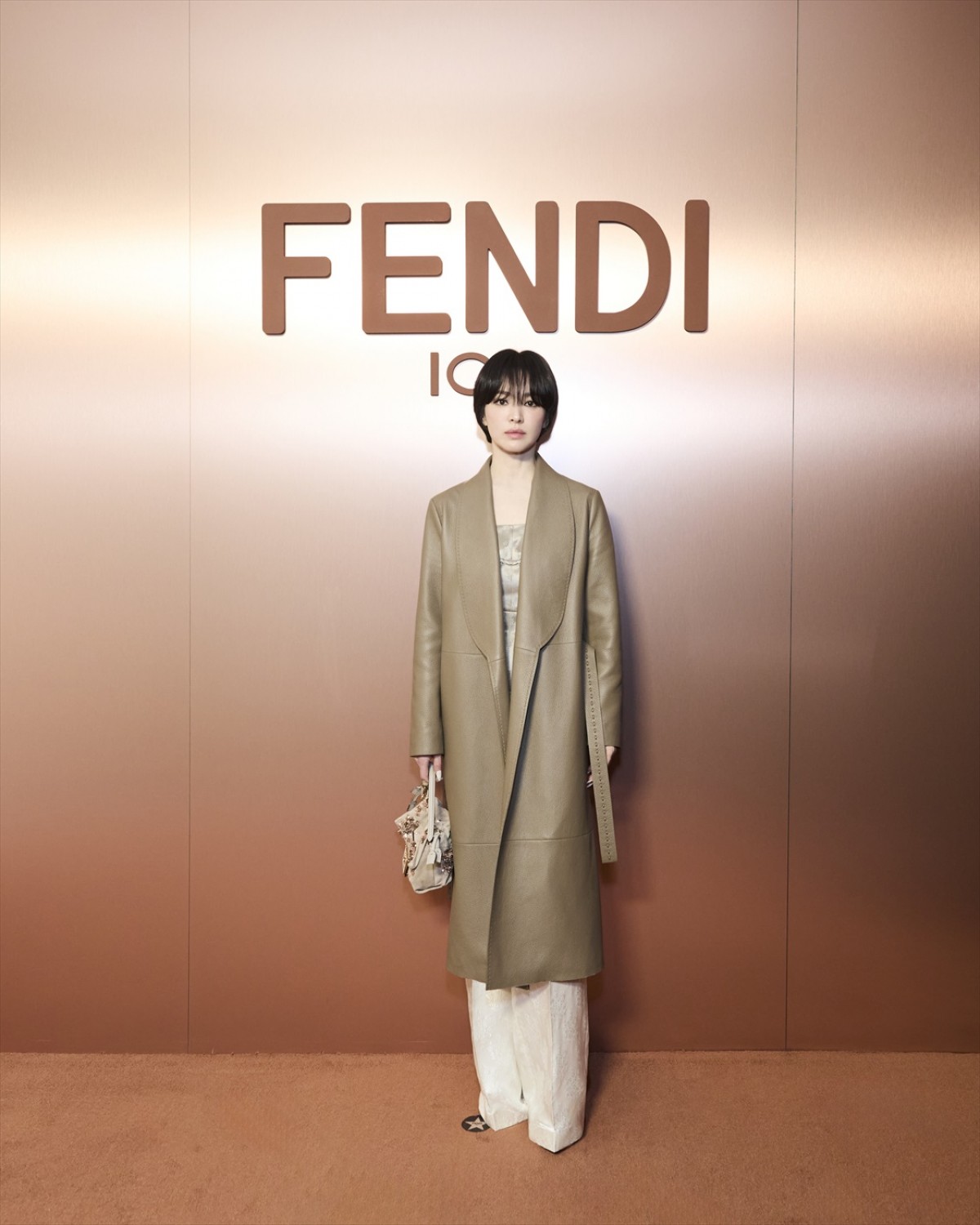 Snow Man・目黒蓮、TWICE・MINAら、世界各国のセレブが「フェンディ」秋冬コレクションに参加！