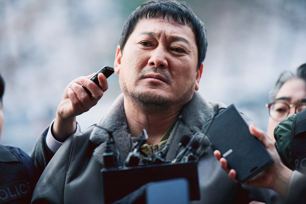 韓国熱狂のクライムアクション『ベテラン 凶悪犯罪捜査班』本予告＆本ビジュアル＆新場面写真一挙解禁！