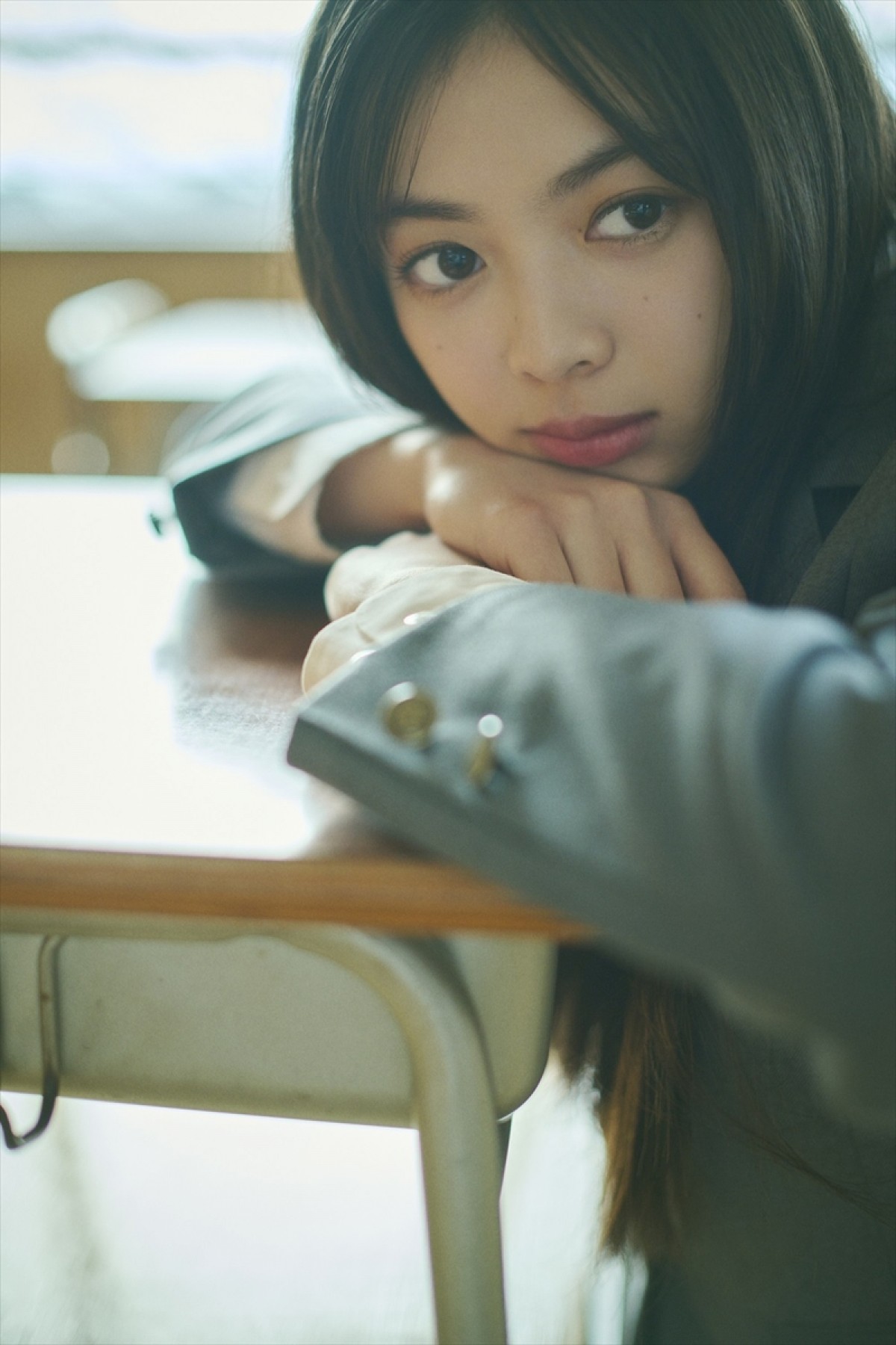 乃木坂46・6期生、海邉朱莉＆長嶋凛桜、撮り下ろし写真＆手書きプロフィール公開