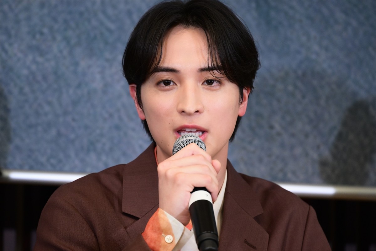 元宝塚花組トップ・柚香光、劇団☆新感線45周年興行で主演「何もかもが新鮮で刺激的」