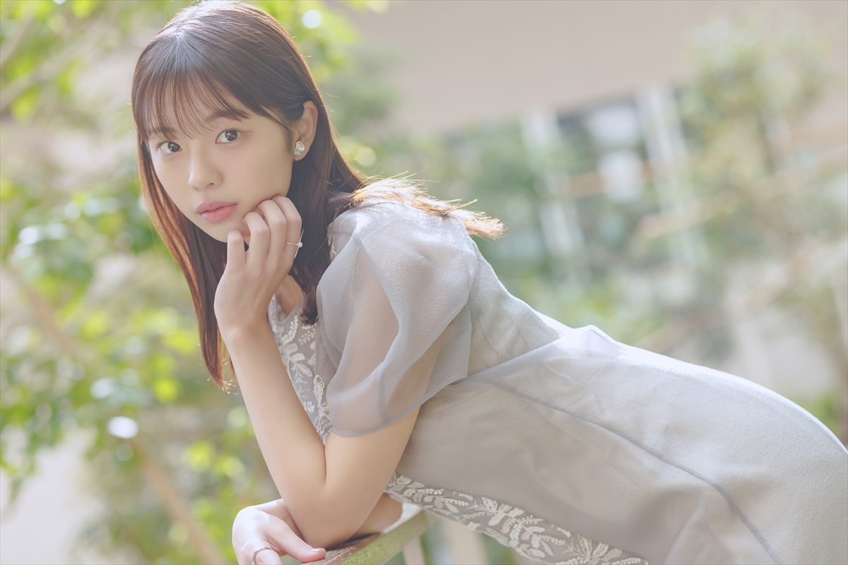 菊地姫奈、“令和の完売クイーン”が20歳に　大人なカットも挑戦の記念写真集で「王道グラビアを残せた」
