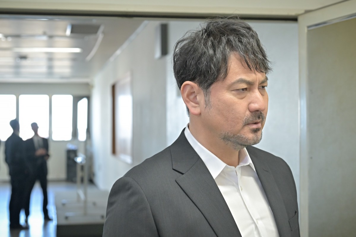 『クジャクのダンス、誰が見た？』第8話　“心麦”広瀬すず、刑事“赤沢”藤本隆宏に事件の見直しを求める