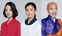 ドラマ『ミッドナイト屋台～ラ・ボンノォ～』に出演する（左から）剛力彩芽、石田ひかり、竹中直人