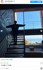 渡邊渚、私服姿　※「渡邊渚」インスタグラム