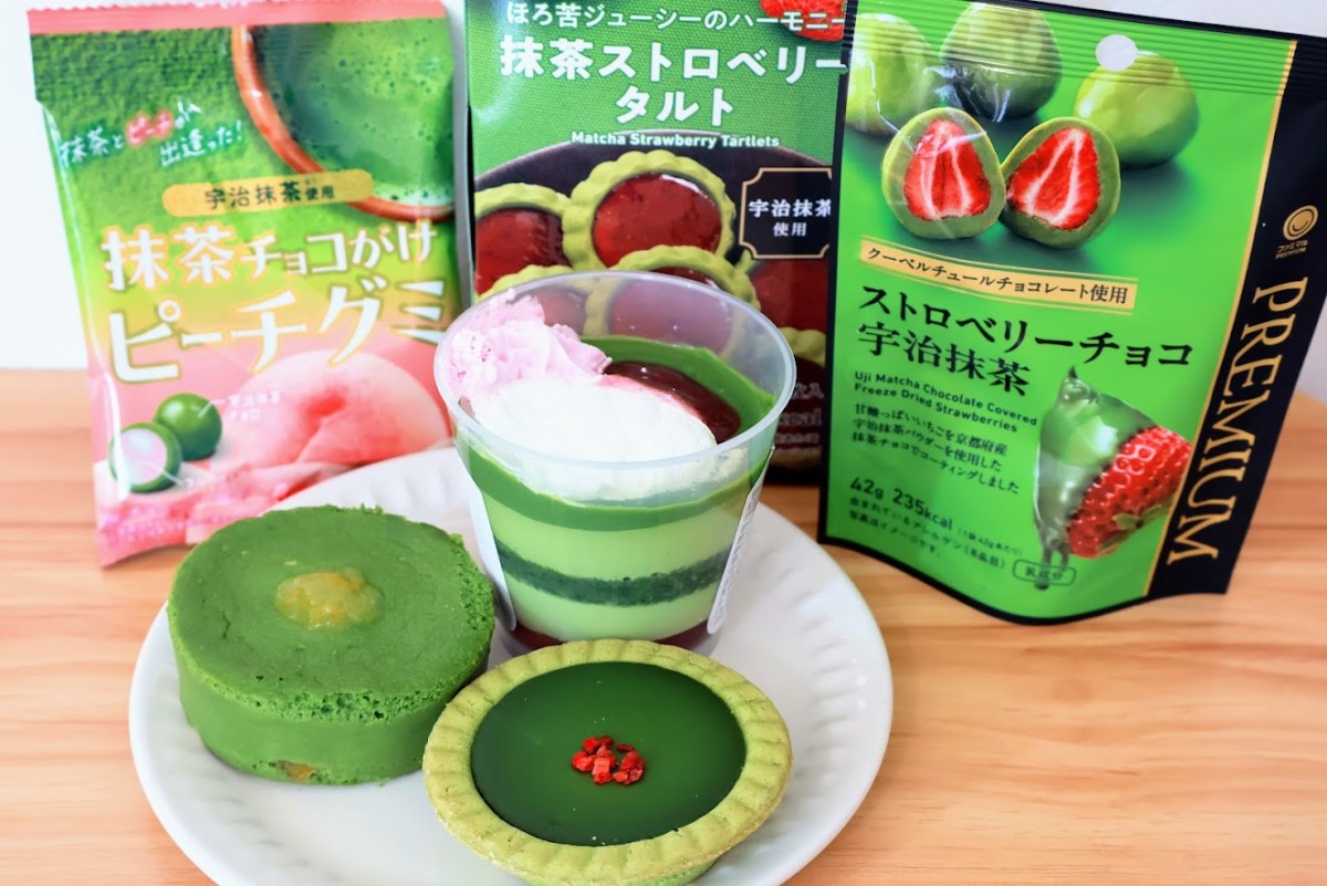 「ファミマ」新作抹茶スイーツは新感覚な味わい！　“ゆず香るチーズスフレ”など6品食べてみた〈実物レポ〉