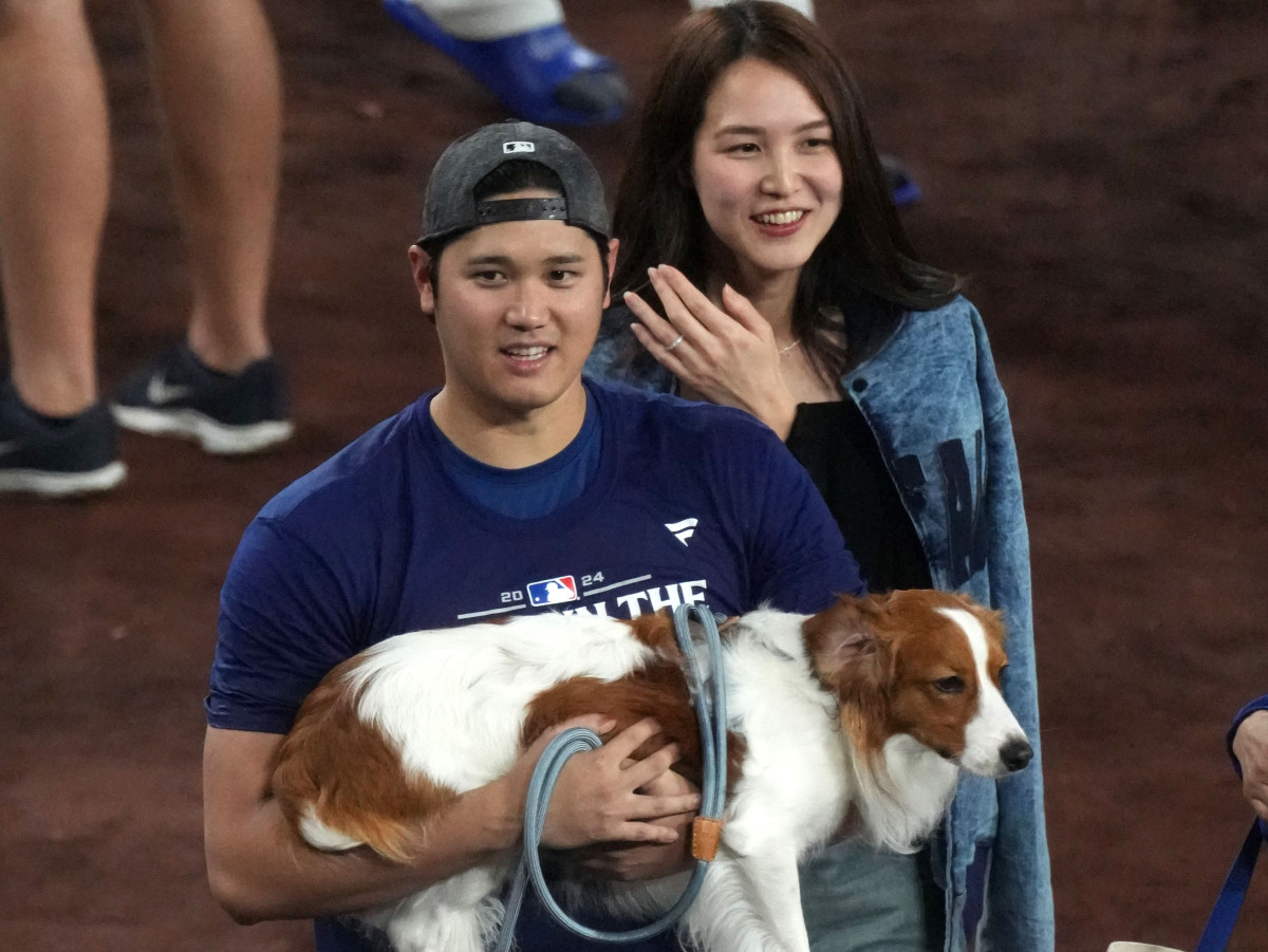 大谷翔平、第1子誕生でデコピンにも祝福「デコイ兄さん、おめでとう」「デコイは最高のお兄ちゃんになりそう！」