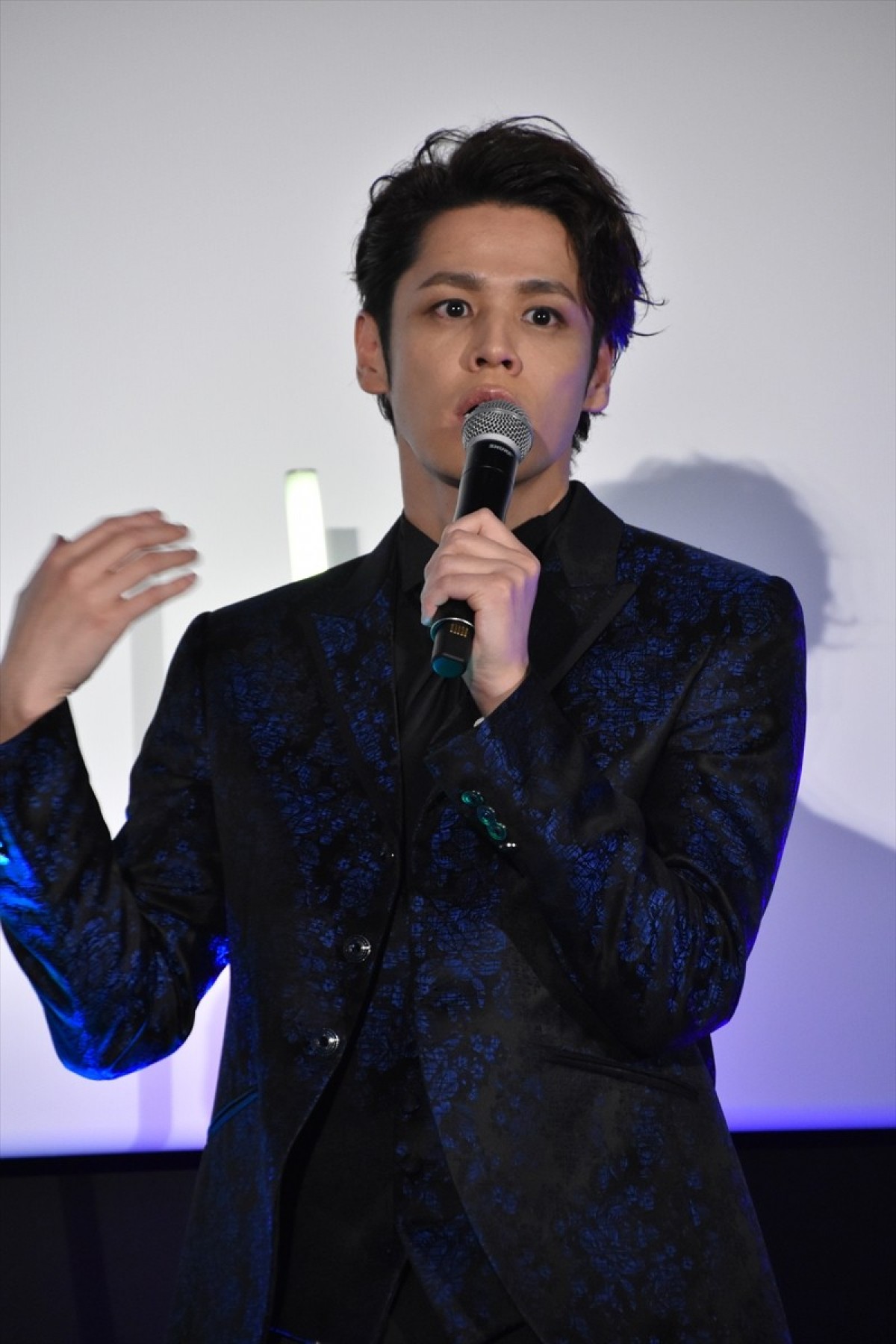上白石萌歌、向井理の“座長っぷり”を絶賛「会うたびに拝みたくなる」