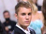 ジャスティン・ビーバーがパパラッチに不満を爆発！「お前ら金目当てだろ！」