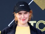 デミ・ムーア娘が元継父アシュトン・カッチャーについて珍しくコメント