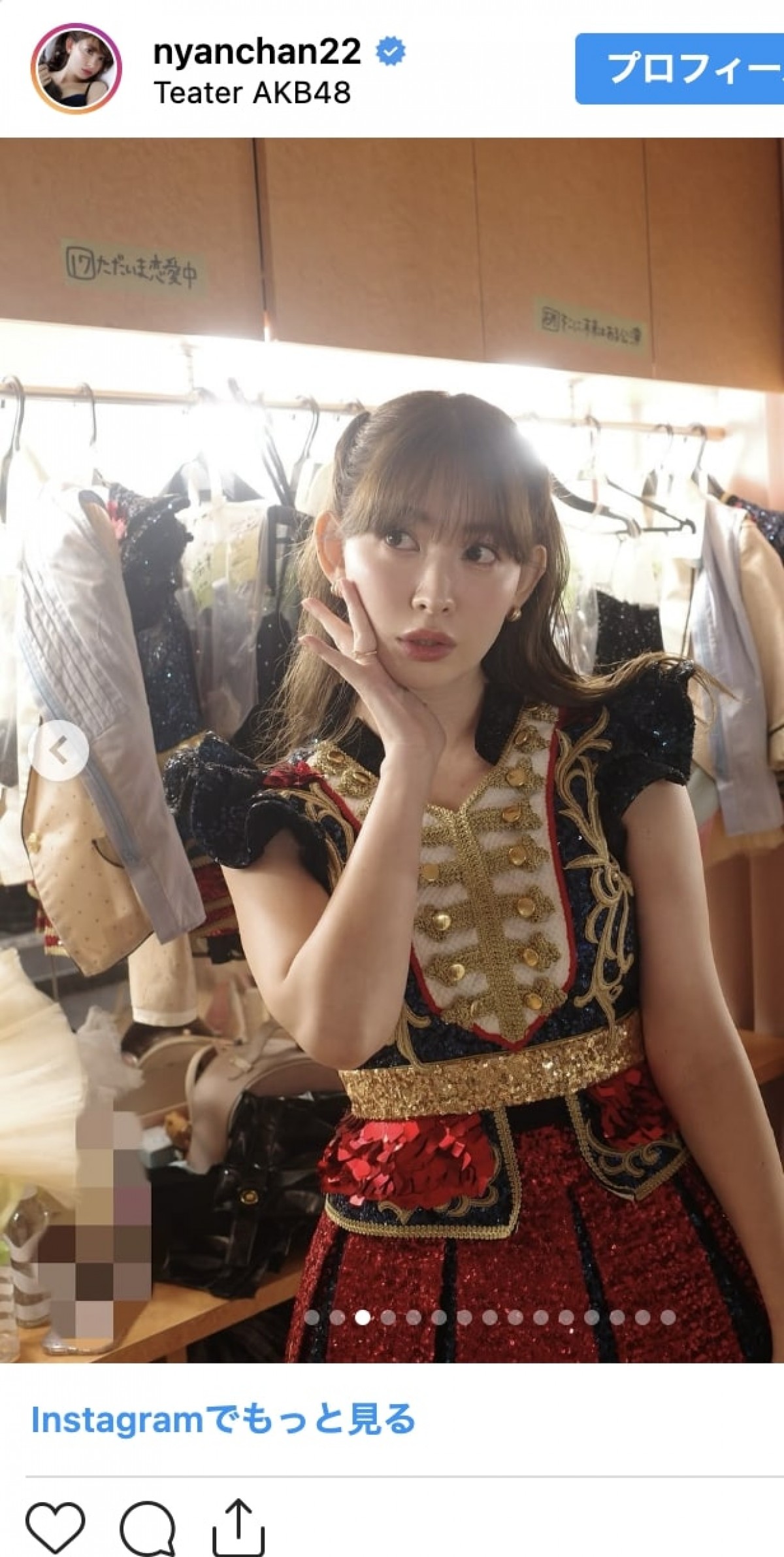 小嶋陽菜、ミニスカに胸元ざっくりドレスも　大胆インスタショットで36歳振り返る＜本日誕生日＞