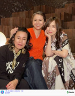 （左から）渡辺真起子、小泉今日子、森口博子　※「森口博子」オフィシャルブログ
