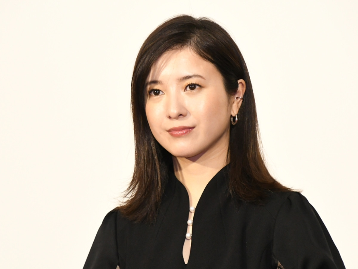 髪色チェンジで美女たちが激変！　大河ヒロイン＆ニュースキャスターは金髪にイメチェン