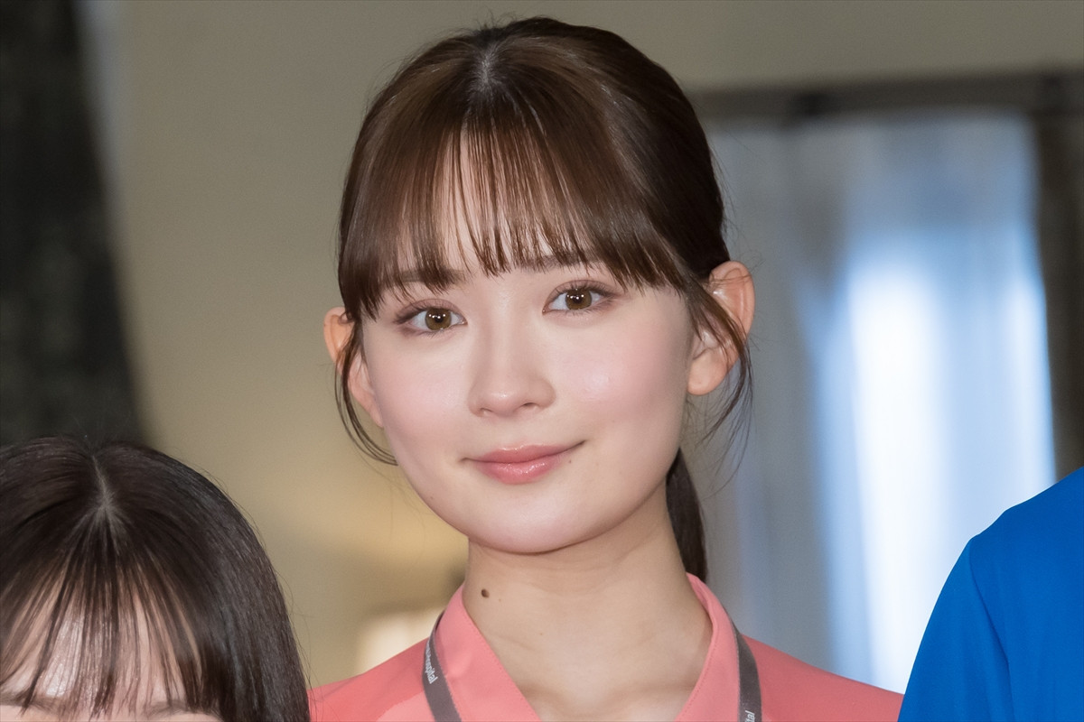 橋本環奈、“朝から元気”の理由を尋ねる三浦翔平に回答「下っていく感じがこの現場には無い」