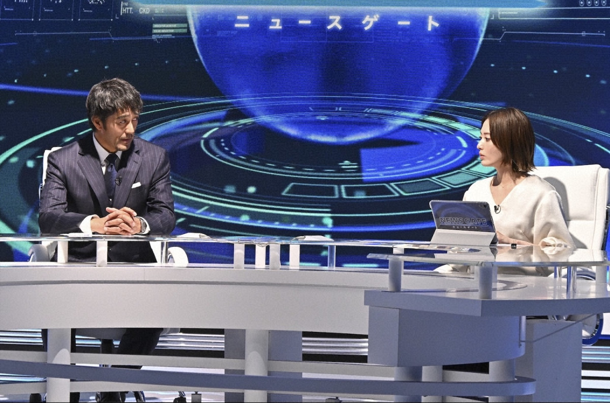『キャスター』第2話　“進藤”阿部寛、オンラインスポーツ賭博の闇に迫る