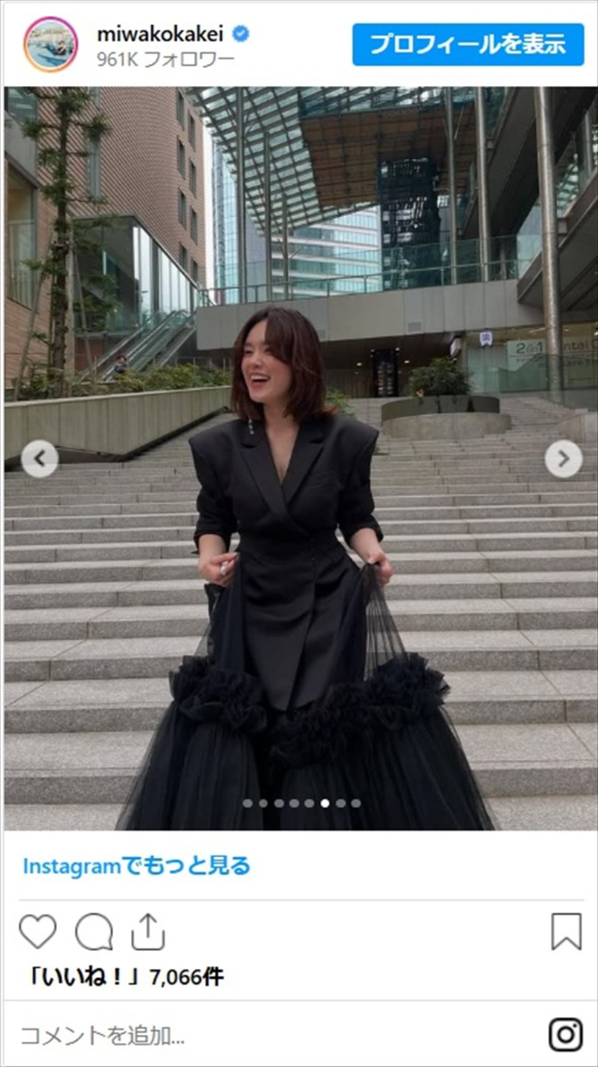 「ご結婚されて色気がマシマシ」筧美和子、美しい透けドレスで美脚がチラリ