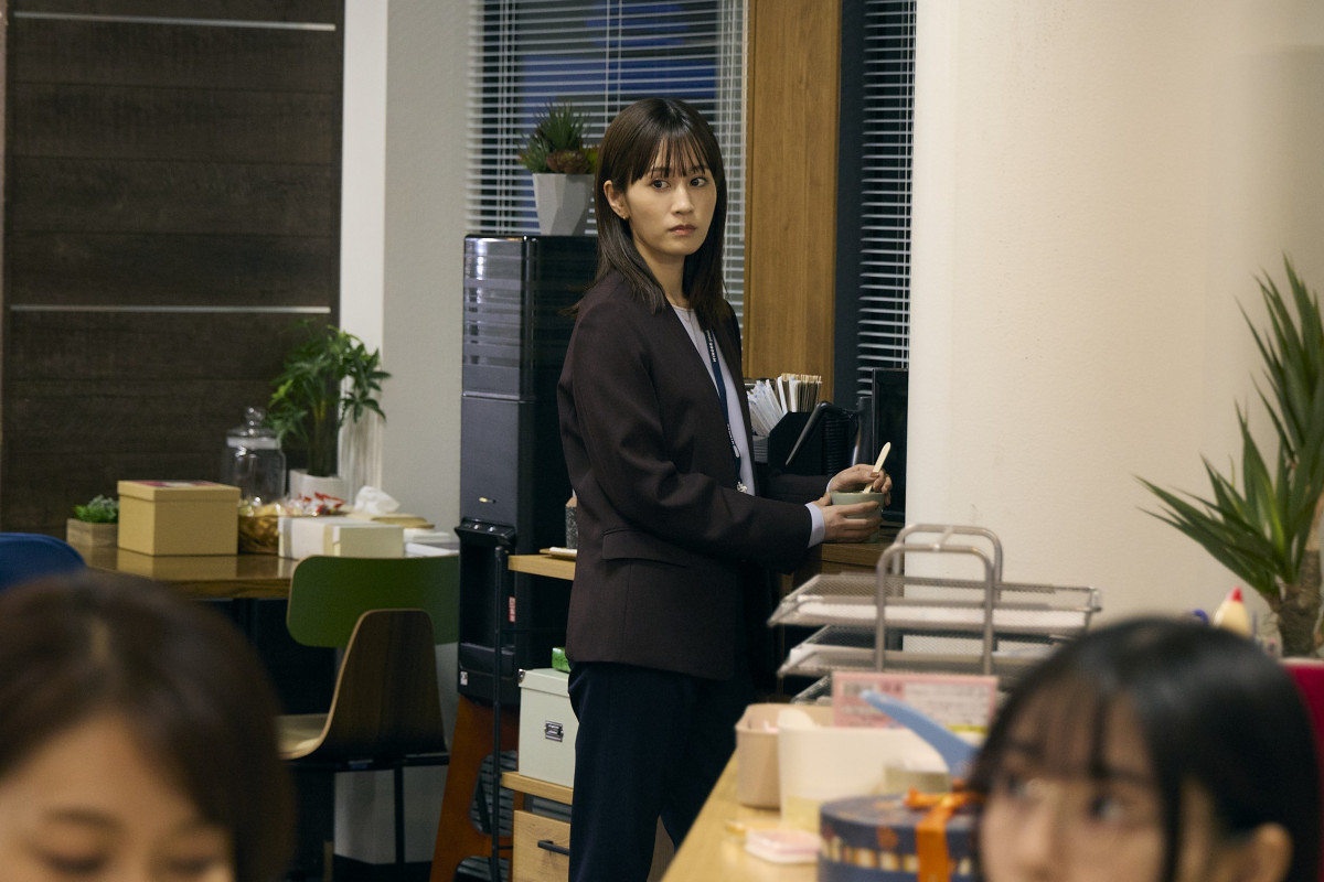 『人事の人見』松本まりかの涙を浮かべる演技に反響「自然そのもの」「引き込まれちゃう」