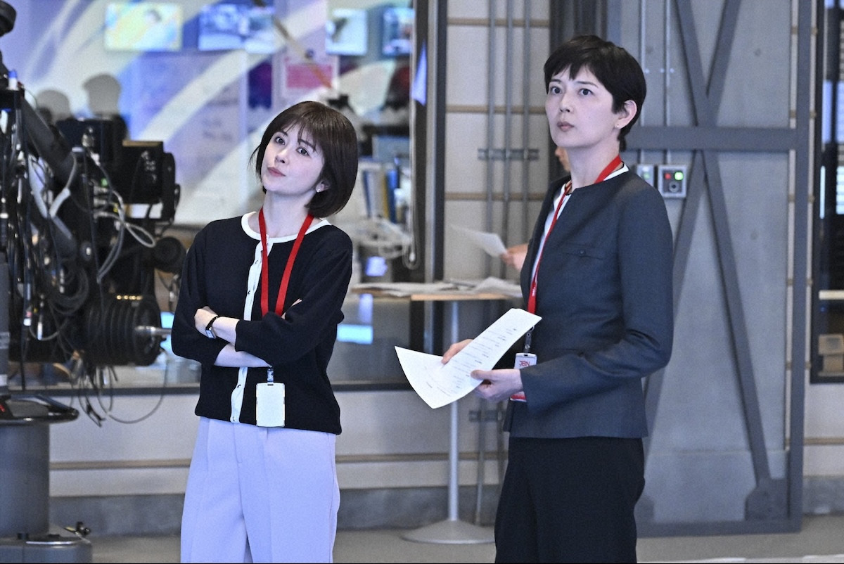 『キャスター』第3話　“進藤”阿部寛、万能細胞を発見した“篠宮”のんをインタビューも大騒動へ発展