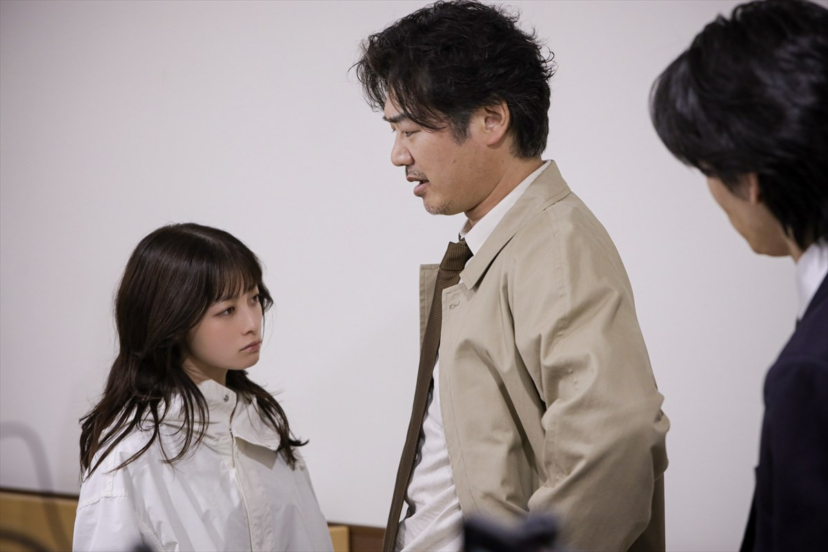 『天久鷹央の推理カルテ』第3話　“鷹央”橋本環奈の姉“真鶴”佐々木希が殺人事件の容疑者に　