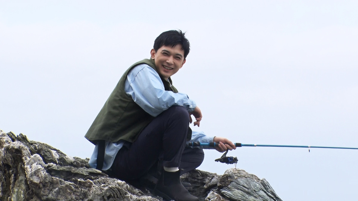 『ニノなのにSP』宮近海斗がトム・クルーズに英語インタビュー　“キャンプ経験0”吉沢亮が無人島ソロキャンプに挑戦