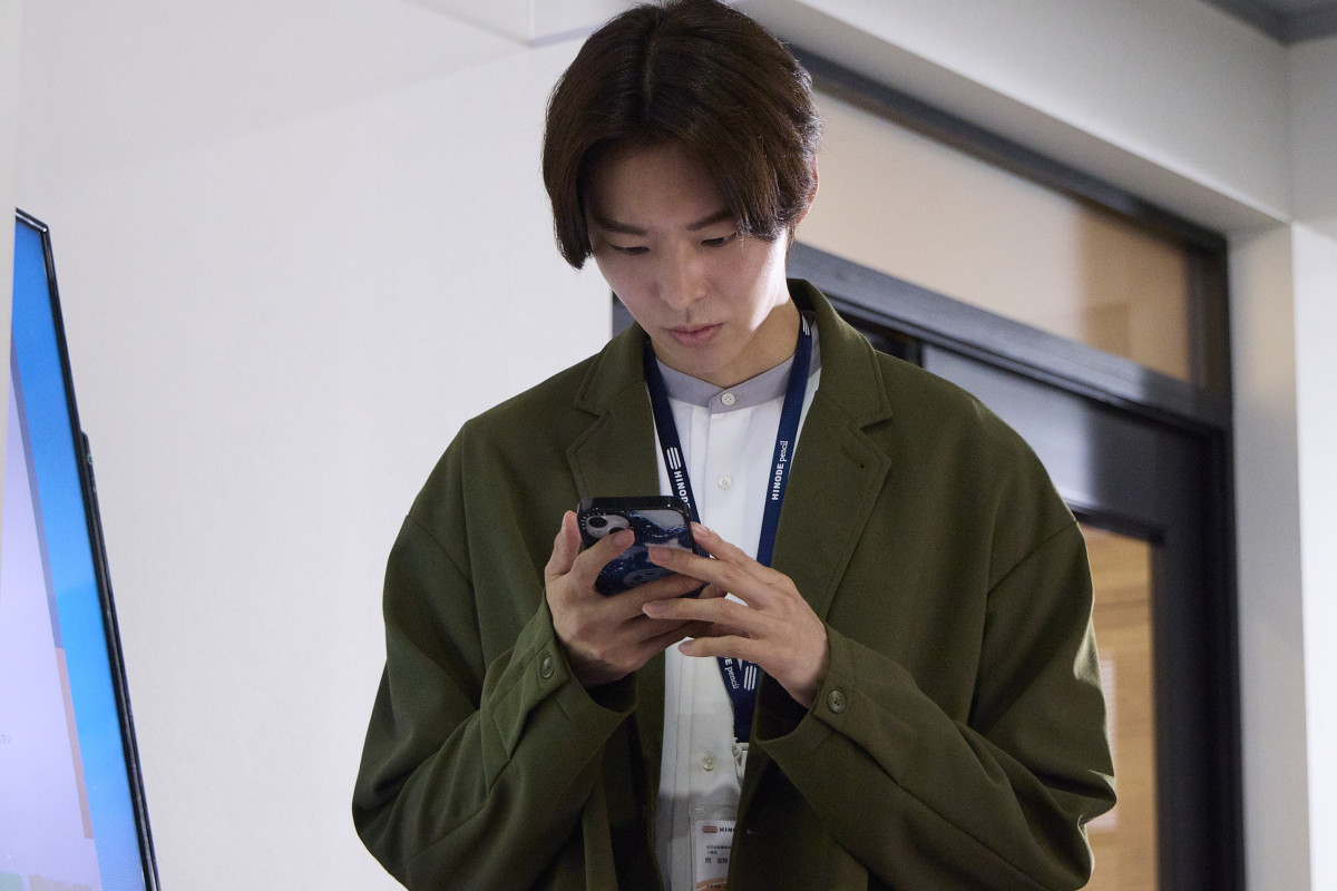 『人事の人見』第6話　“人見”松田元太らが働く日の出鉛筆で新卒採用試験が行われる
