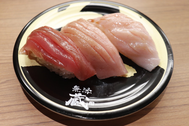 フォト特集】超レアな「中落ち」も登場！ くら寿司の“高級店舗”「無添