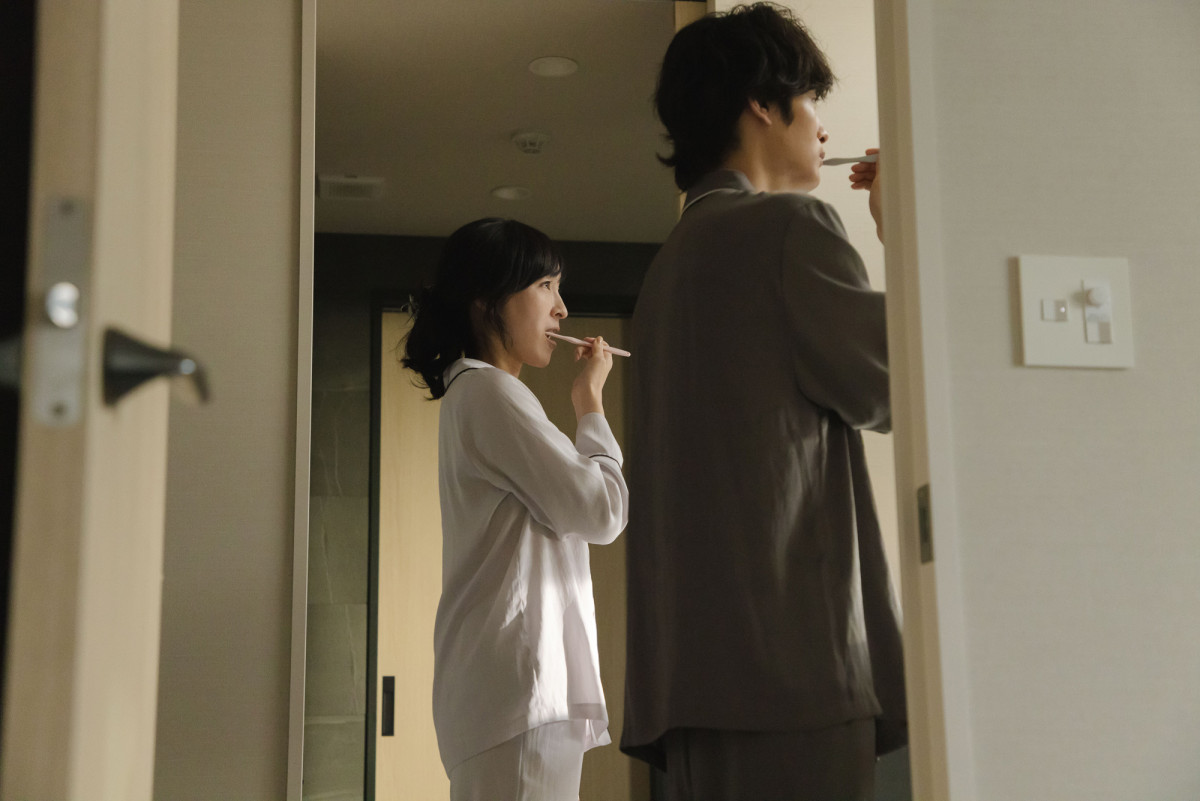 『魔物』第5話　“あやめ”麻生久美子、“凍也”塩野瑛久と一緒に暮らし始める