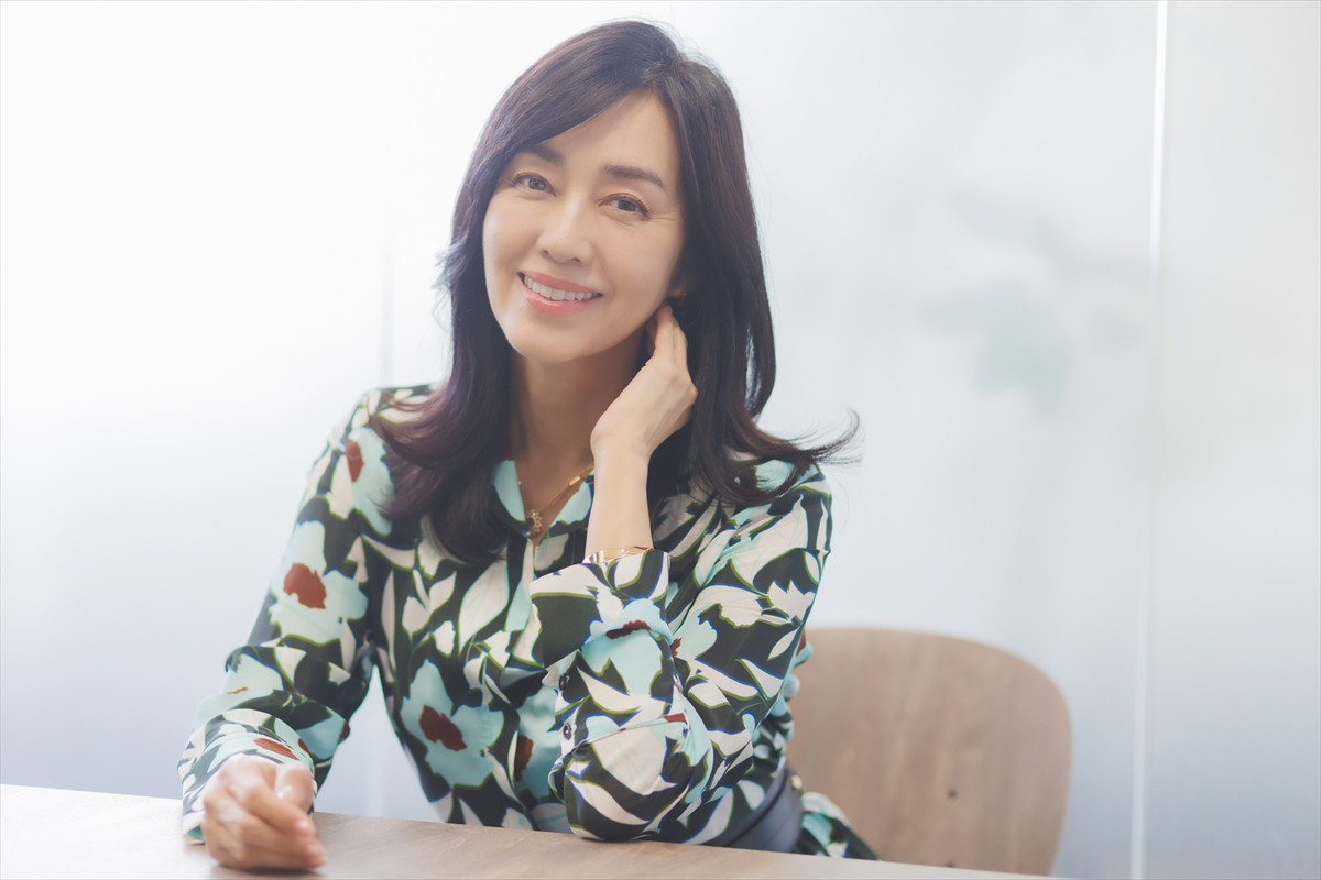 早見優、デビュー43年ずっとベースにあった歌への思い　藤井隆、Night Tempoら新しい才能とのコラボも話題に
