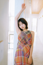 日向坂46富田鈴花1st写真集（タイトル未定）より
