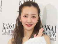 板野友美