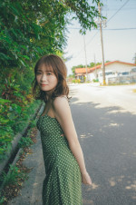 秋元真夏フォトブック『淡淡（あわあわ）』より