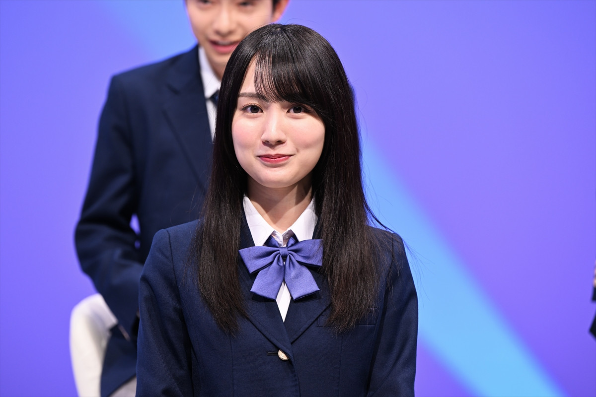 乃木坂46・賀喜遥⾹＆筒井あやめ、制服姿で登場　W主演ドラマで青春を感じる