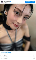 柴咲コウ、美しいドレス姿　※「柴咲コウ」インスタグラム