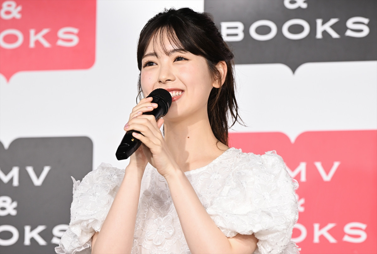 筒井あやめ、夢だったソロ写真集の発売に喜び「胸いっぱいの100点満点です」