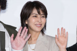 松たか子、映画『夏の砂の上』完成披露イベントに登場