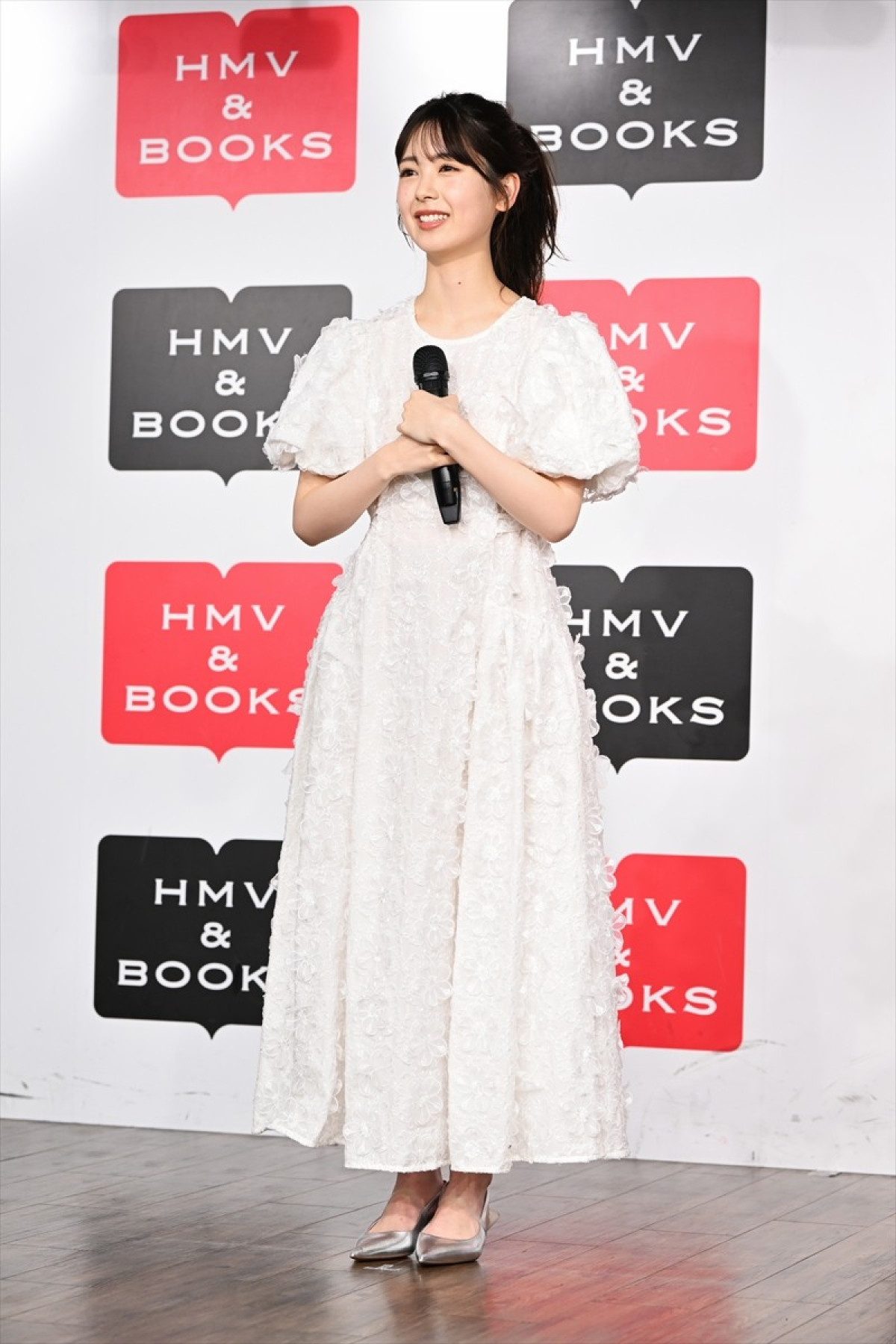 筒井あやめ、夢だったソロ写真集の発売に喜び「胸いっぱいの100点満点です」