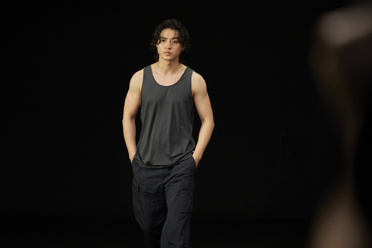 山崎賢人が鍛え抜かれた筋肉美を披露！　明治「ザバス」新CM、6.30オンエア開始