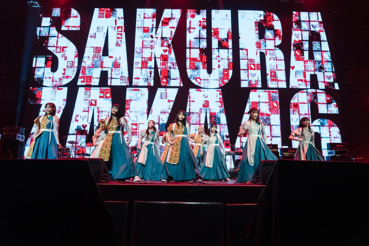 櫻坂46、アメリカで初ライブパフォーマンス　海外ファンをくぎ付けに