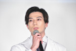 新田真剣佑、日曜劇場『19番目のカルテ』第1話先行試写会＆舞台挨拶に登場