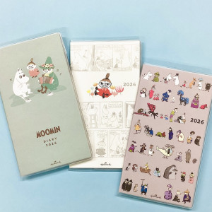 『ムーミン』2026年版カレンダー＆ダイアリーが超かわいい！　80周年記念アートや新デザインも登場