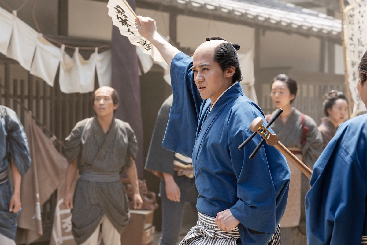 『べらぼう』“蔦重”横浜流星、友を弔い涙　励ます“歌麿”染谷将太にネット感動「グッとくる」「涙が止まらない」