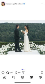 ブルックリン・ベッカム＆ニコラ・ペルツ、二度目の結婚式にペルツ家が総出で祝福　不仲のベッカム家の姿はなし※「Nicola Peltz」インスタグラム