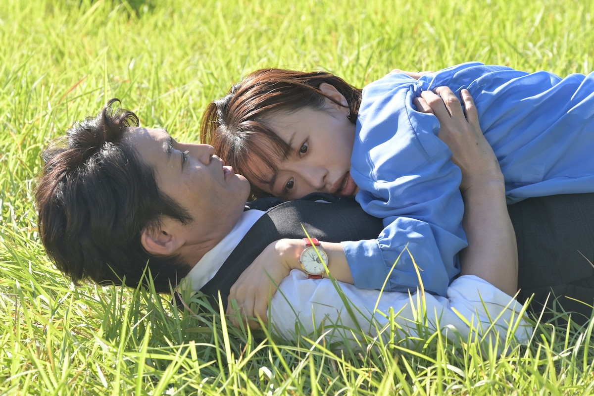 『奪い愛、真夏』第3話　“真夏”松本まりか＆“時夢”安田顕、大時計を修理するため廃校になった小学校へ向かう