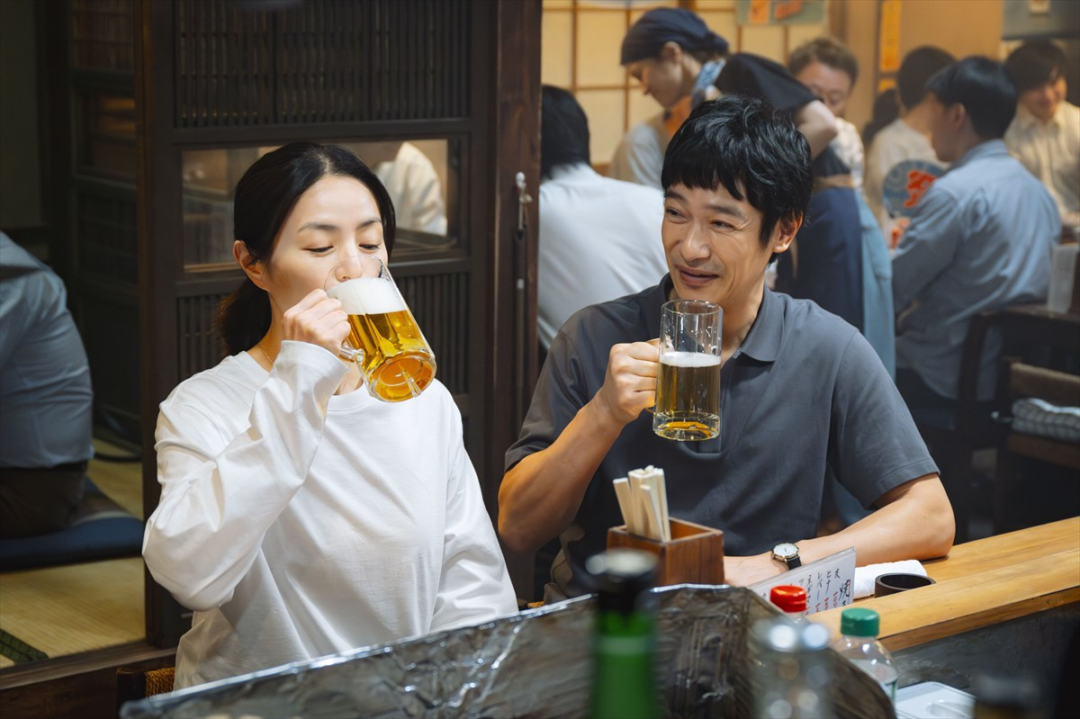 堺雅人×井川遥『平場の月』儚く過ぎゆくも、かけがえのない瞬間を収めた場面写真一挙解禁